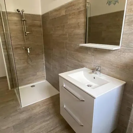 U Primu Spacieux Au Calme Lejlighed Aléria